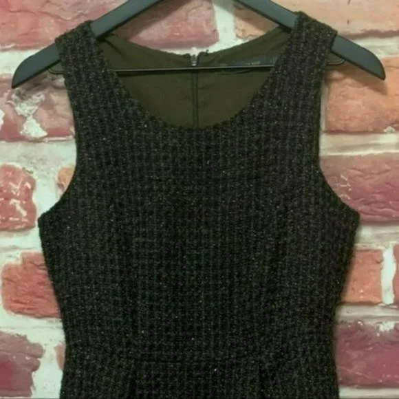 OUTBACK RED GREEN & BLACK MULTICOLOR BOUCLE SLEEVELESS PLEATED SHEATH DRESS - Picture 4 of 9